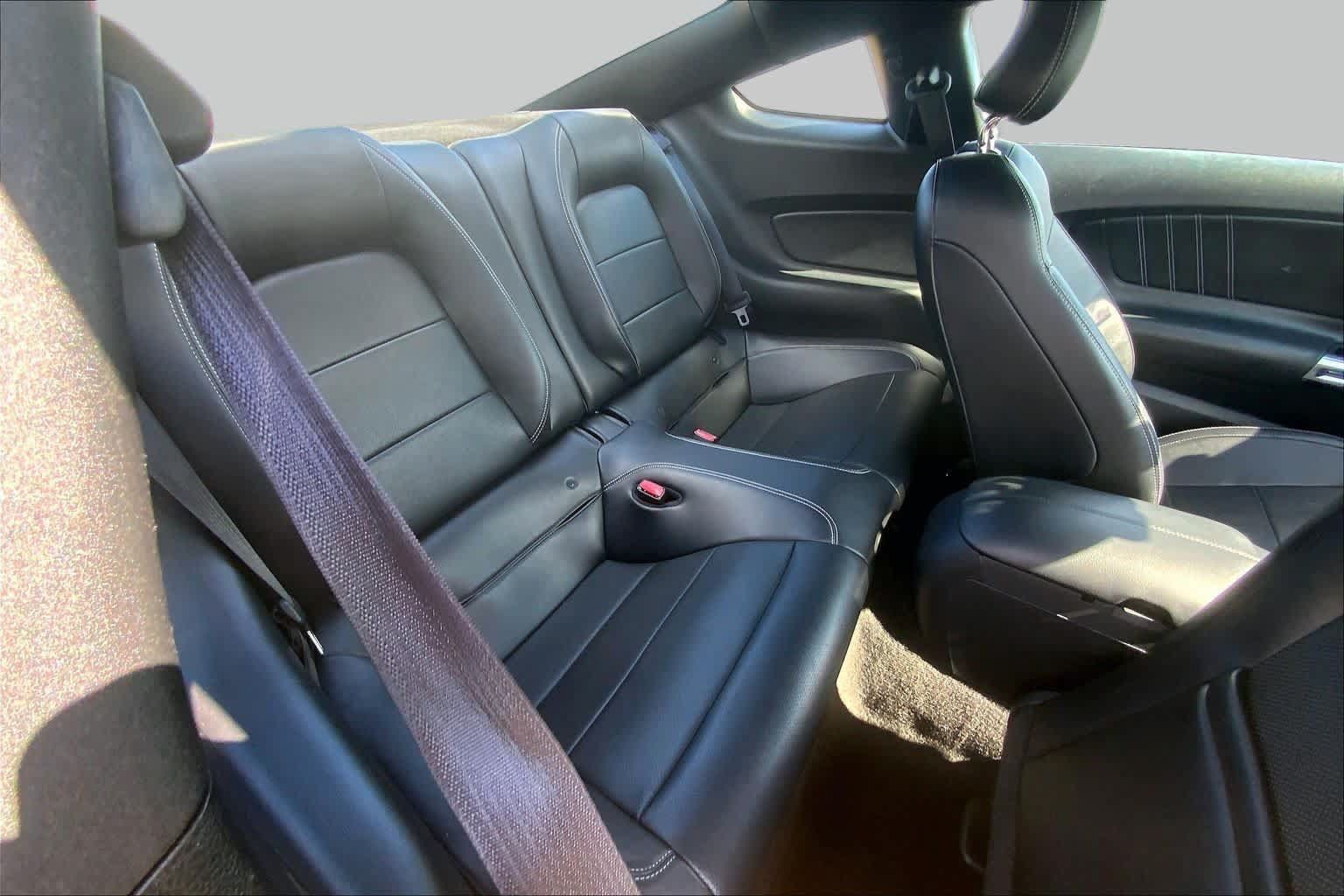 Used 2015 Ford Mustang Premium RWD image 18