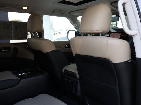 Used 2022 INFINITI QX80 Premium Select w/ Cargo Package AWD/4WD image 28