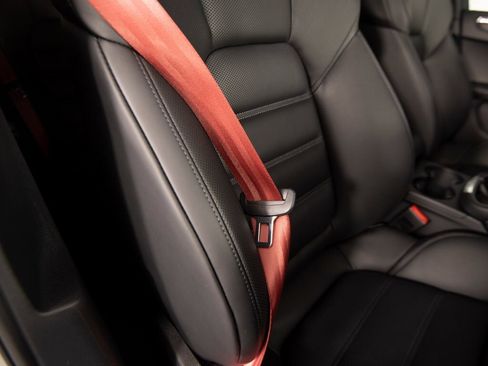 New 2026 Porsche Macan GTS image 36