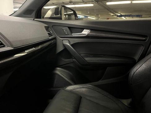 Used 2018 Audi SQ5 Prestige w/ Prestige Package image 28