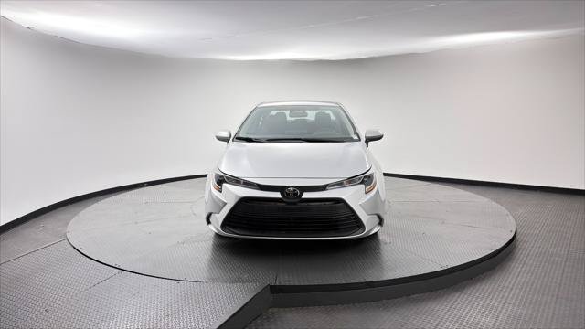 Used 2025 Toyota Corolla LE FWD image 12