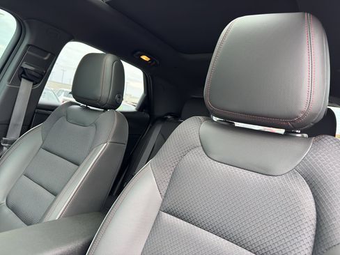 Used 2023 Chevrolet TrailBlazer RS w/ Sun and Liftgate Package AWD/4WD image 28