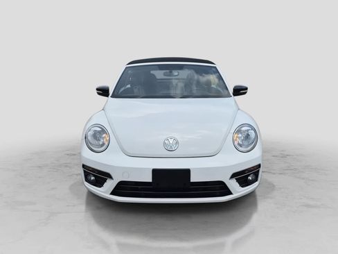 Used 2013 Volkswagen Beetle 2.0T FWD image 3