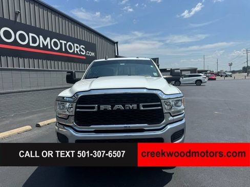 Used 2024 RAM 2500 Tradesman w/ Chrome Appearance Group AWD/4WD image 15