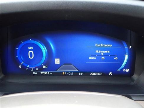 Used 2020 Ford Explorer Platinum w/ Premium Technology Package image 28