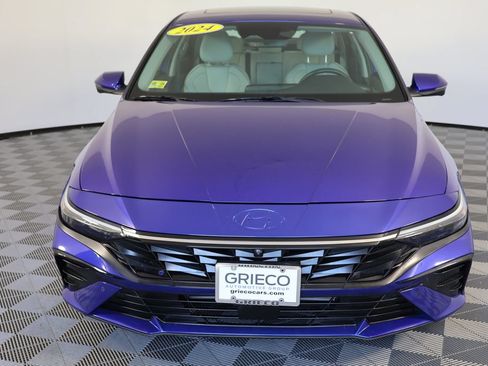 Used 2024 Hyundai Elantra Limited FWD image 3