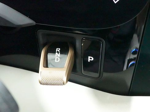 Used 2020 Porsche Taycan 4S image 14