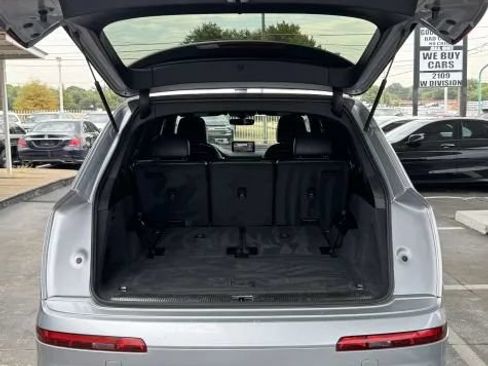 Used 2018 Audi Q7 3.0T Prestige w/ Prestige Package AWD/4WD image 12