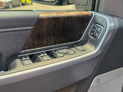 Used 2024 Ford F250 Lariat w/ Black Appearance Package image 20