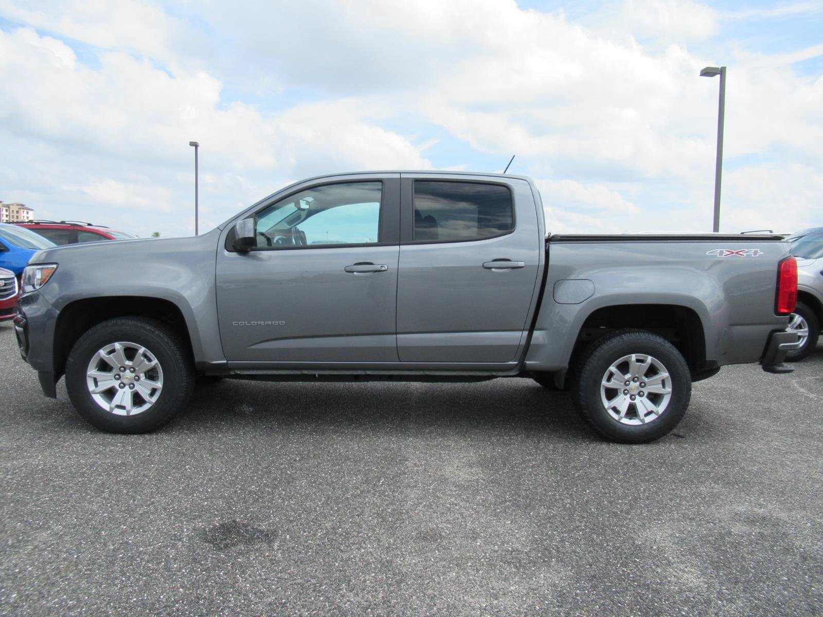 Certified 2022 Chevrolet Colorado LT w/ Luxury Package AWD/4WD image 4