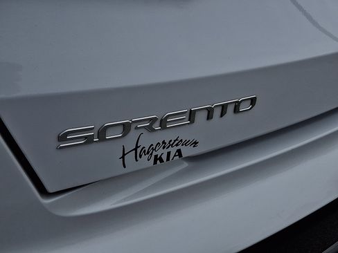 Used 2023 Kia Sorento SX image 34