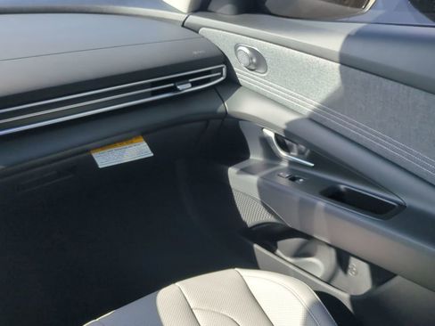 New 2026 Hyundai Elantra Limited image 18