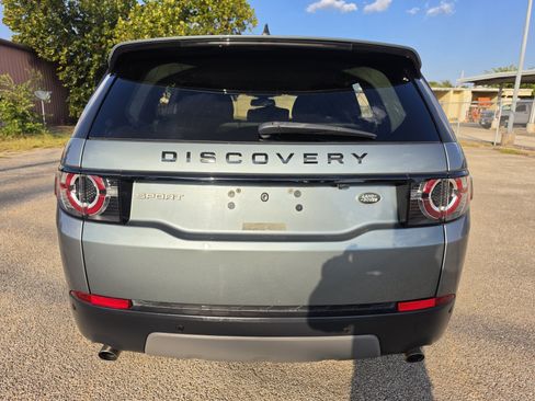 Used 2018 Land Rover Discovery Sport SE AWD/4WD image 6