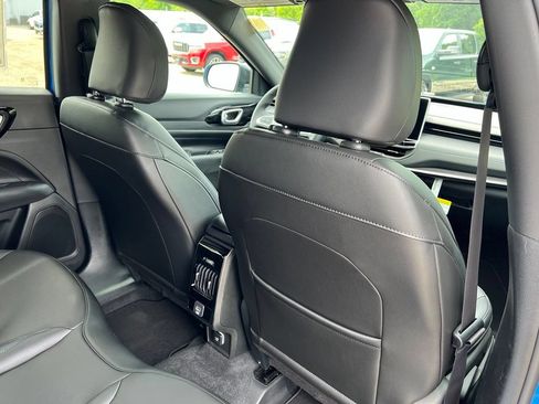 New 2026 Jeep Compass Latitude AWD/4WD image 12