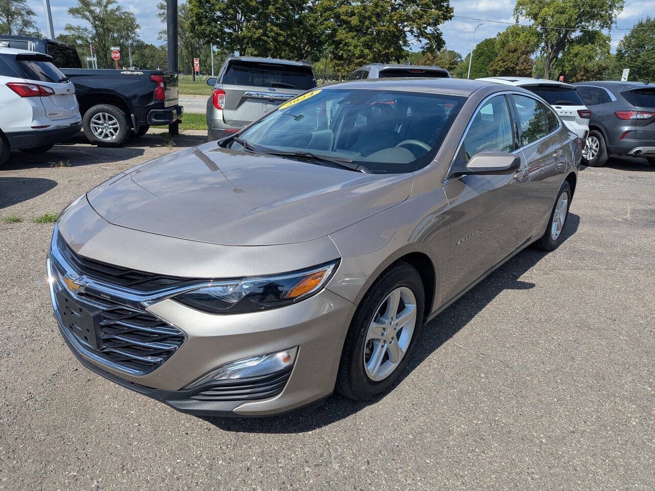 Used 2024 Chevrolet Malibu LS FWD image 3