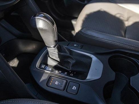 Used 2014 Hyundai Santa Fe GLS image 21