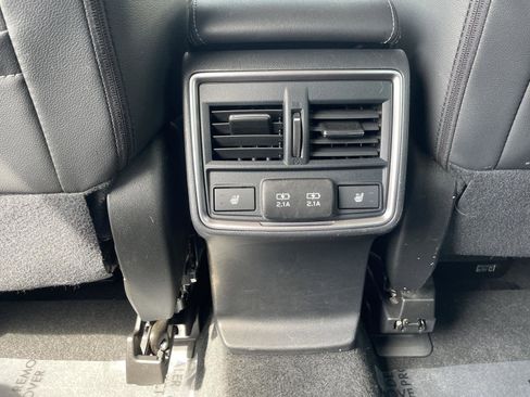 Used 2022 Subaru Forester Touring w/ Popular Package #2 image 21