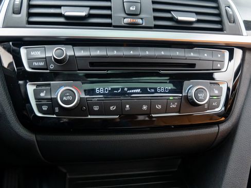 Used 2019 BMW 330i Gran Turismo xDrive image 20