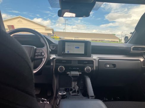 Used 2025 Toyota 4Runner SR5 image 31