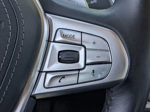 Used 2019 BMW 750i xDrive image 31