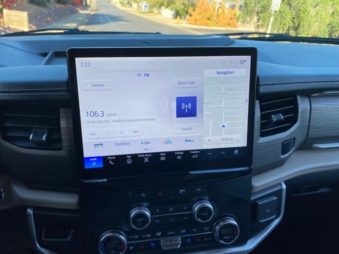 Used 2024 Ford Expedition Limited image 72