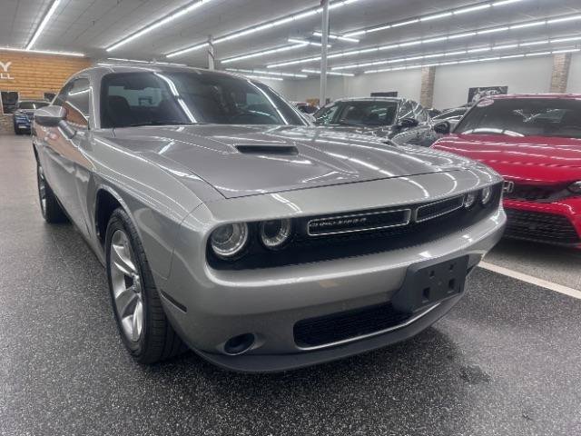 Used 2018 Dodge Challenger SXT RWD image 4