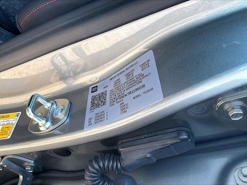 Used 2024 Chevrolet Colorado Z71 w/ Z71 Convenience Package 2 AWD/4WD image 22