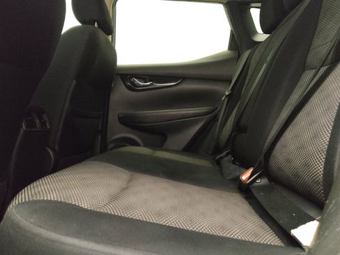 Used 2022 Nissan Rogue Sport SV FWD image 18