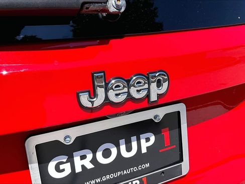 Used 2018 Jeep Renegade Latitude w/ Cold Weather Group AWD/4WD image 30