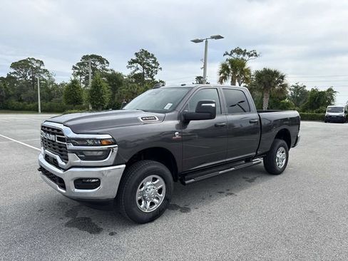 New 2026 RAM 2500 Tradesman AWD/4WD image 7