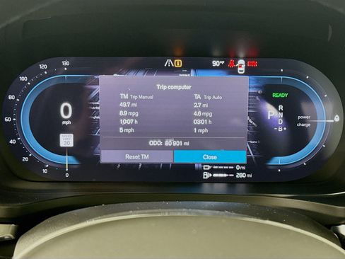 Used 2023 Volvo S60 T8 Plus image 16