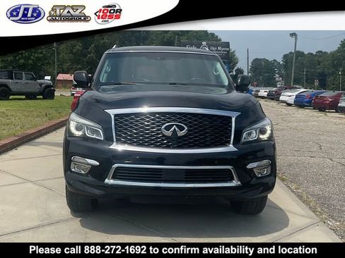 Used 2017 INFINITI QX80 Base image 2