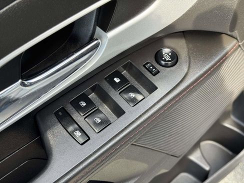 Used 2011 Chevrolet Equinox LT w/ Driver Convenience Package image 14