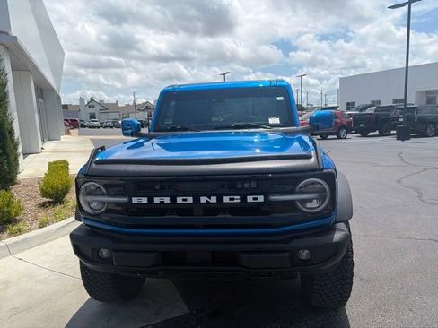 Used 2024 Ford Bronco Outer Banks AWD/4WD image 2
