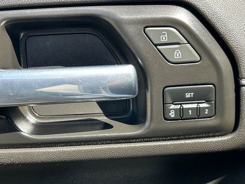 Used 2023 Chevrolet Silverado 2500 High Country w/ Z71 Off-Road Package image 21