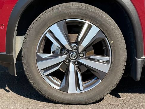 Used 2021 Nissan Rogue Platinum AWD/4WD image 9