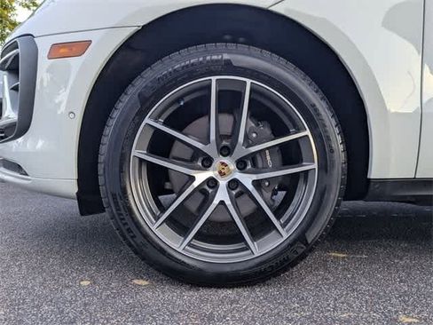 Used 2024 Porsche Macan image 14