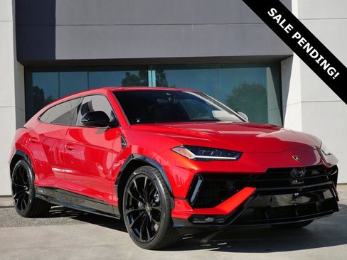 Used 2023 Lamborghini Urus S image 1
