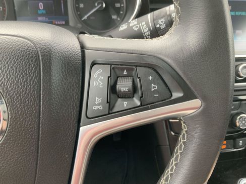 Used 2020 Buick Encore Preferred FWD image 24