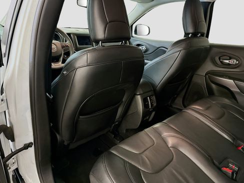 Used 2021 Jeep Cherokee Latitude Lux image 28