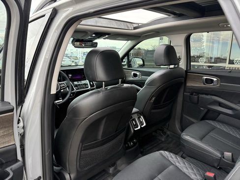 Used 2023 Kia Sorento SX Prestige image 43