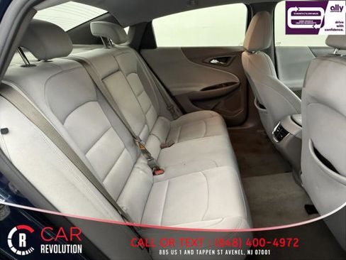 Used 2021 Chevrolet Malibu LT image 44
