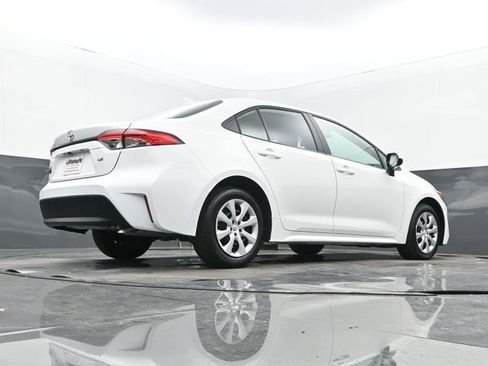Used 2024 Toyota Corolla LE image 25