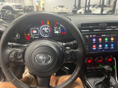 Used 2023 Toyota GR86 Premium image 36