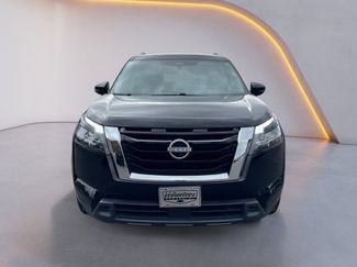 Used 2025 Nissan Pathfinder SV video 2