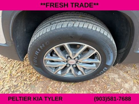 Used 2019 GMC Acadia SLE image 12