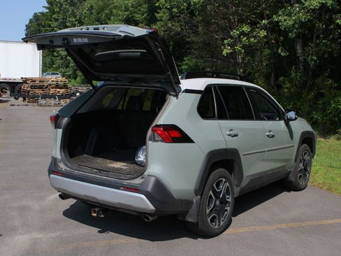 Used 2019 Toyota RAV4 Adventure w/ Cold Weather Package AWD/4WD image 7
