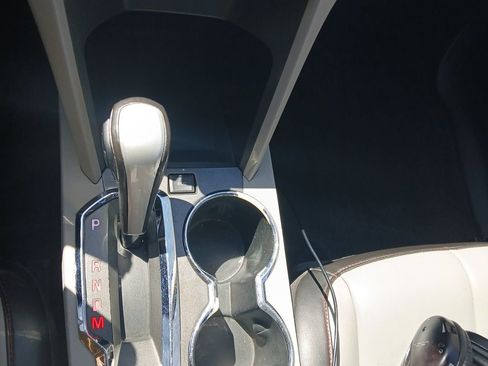 Used 2011 GMC Terrain SLT image 30