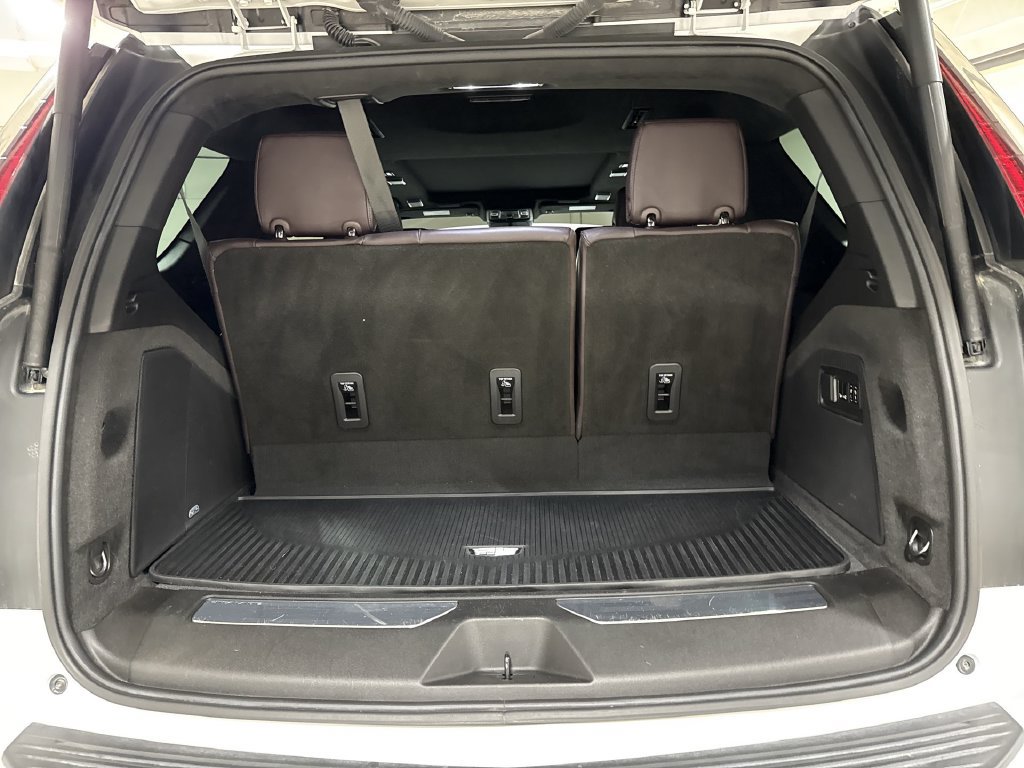 Used 2024 Cadillac Escalade Premium Luxury Platinum w/ Heavy-Duty Trailer Package AWD/4WD image 26