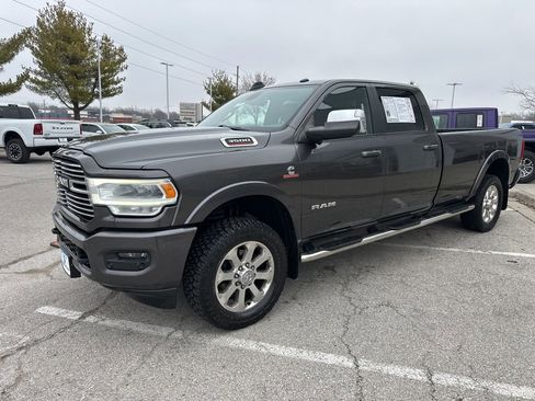 Used 2019 RAM 3500 Laramie image 9